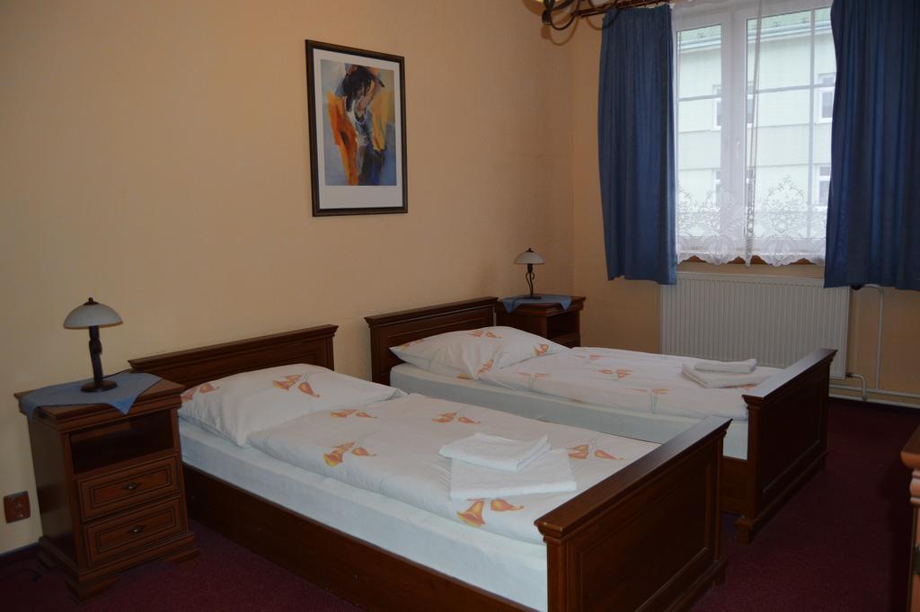 Paradise Hotel 3*