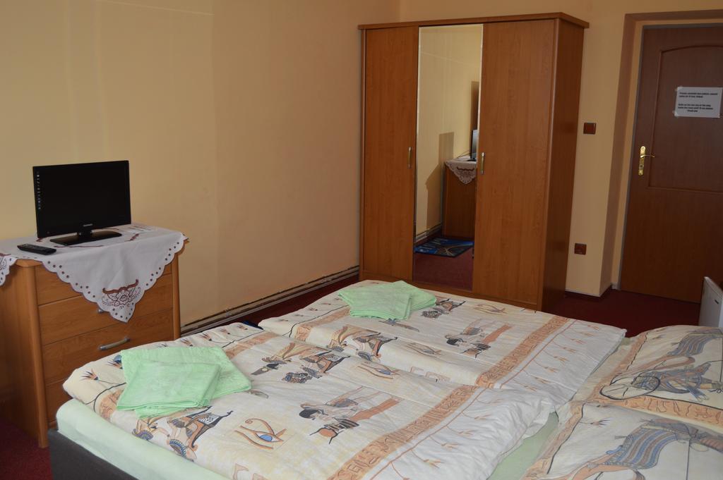 Paradise Hotel 3*
